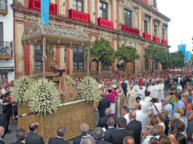 Solemnes cultos a la Virgen de los Reyes en la Catedral de Sevilla