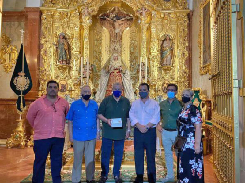 Nueva donación para maría santísima de las Angustias por su 50 año de su coronación en Alcalá del Río.
