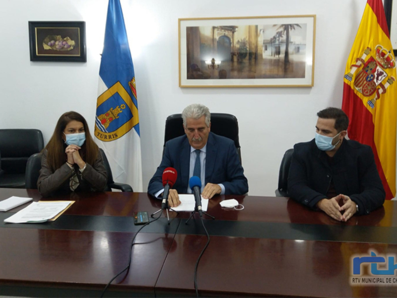 María Jesús Herencia presenta en el Castillo la subvención para municipios turísticos de la Junta destinada al histórico edificio