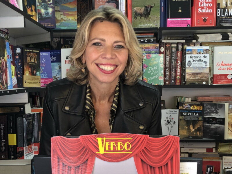 “Lola, el brillo de sus ojos” :  La periodista Marina Bernal publica un libro sobre Lola Flores en el centenario de su nacimiento  