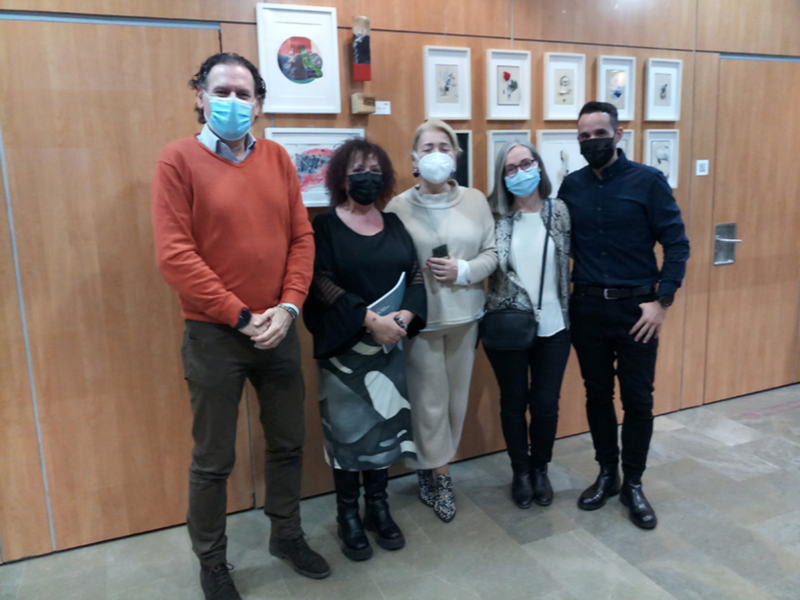 Exposición artística en el Centro Cívico del Tejar del Mellizo, Sevilla.