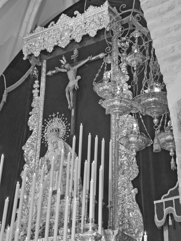 Altar efímero de  Vera-cruz en su Quinario de primavera en Alcalá del Río