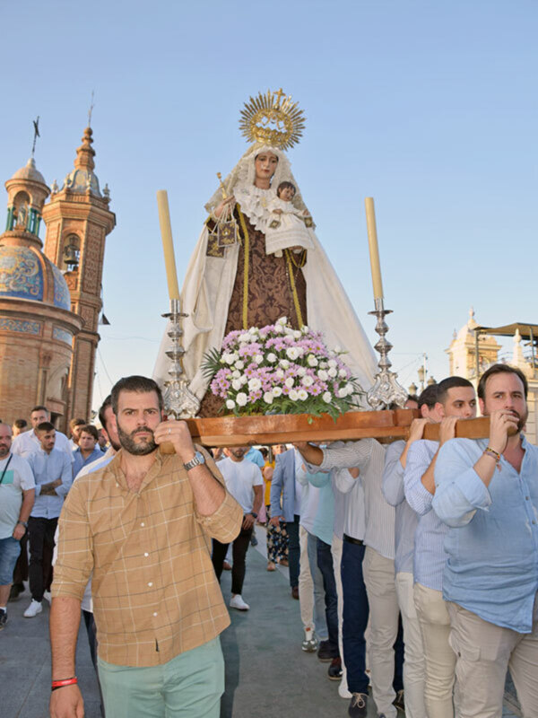 El Carmen del Puente se traslado  a la parroquia de la O para sus cultos en su honor