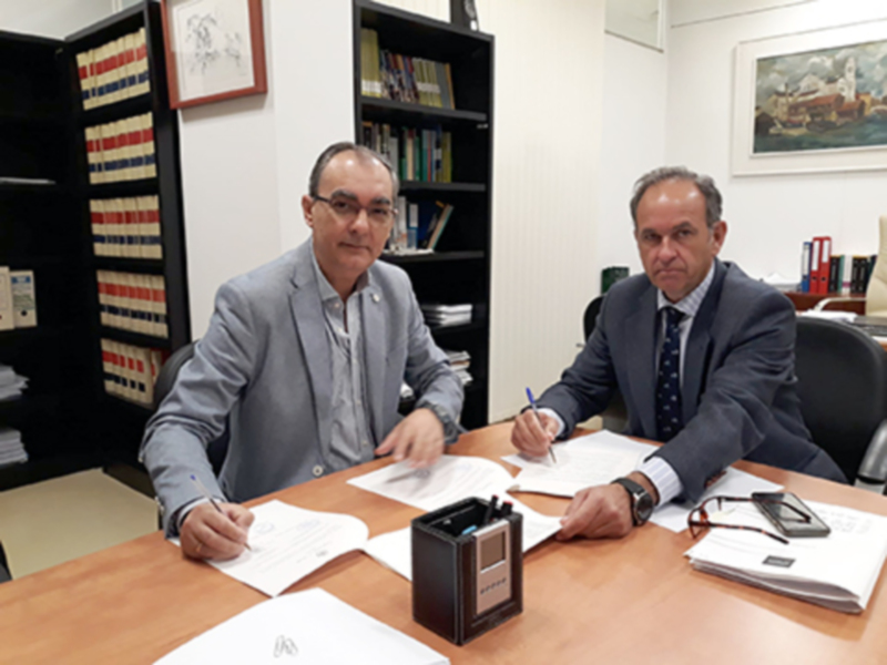 Mediante un acuerdo, la Hermandad de la Soledad de Alcalá del Río, financiará la Atención y Tratamiento de dos niños/as con discapacidad 
