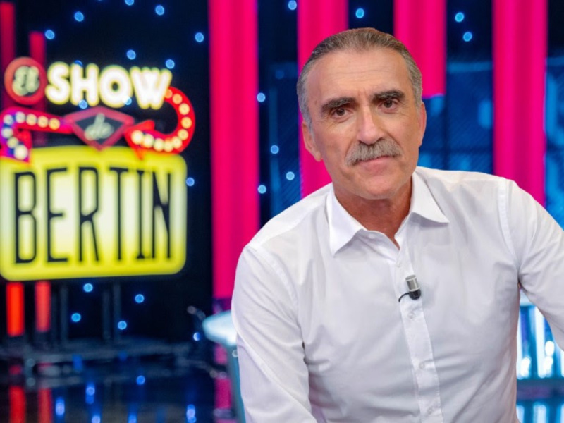 Juan y Medio y Bertín Osborne, los reyes de la televisión, en "El Show de Bertín"