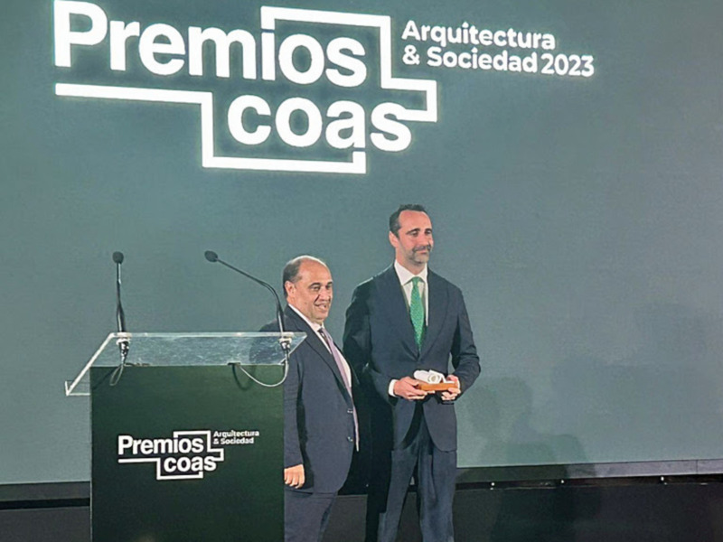 Antonio Cattoni, presentador y director de "Andalucía Es Cultura", recoge el Premio Arquitectura y Sociedad del Colegio Oficial de Arquitectos