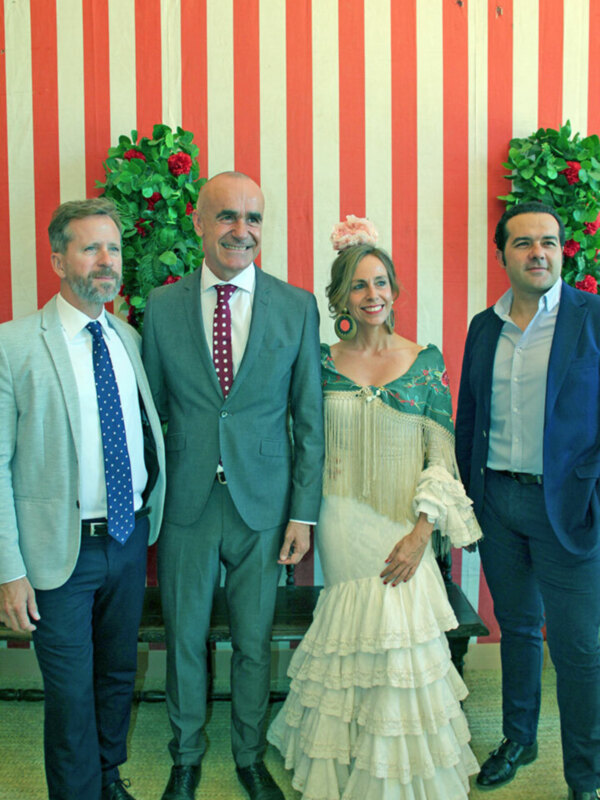 Recepción institucional en la caseta Municipal de Sevilla en la Real de la Feria Hispalense.
