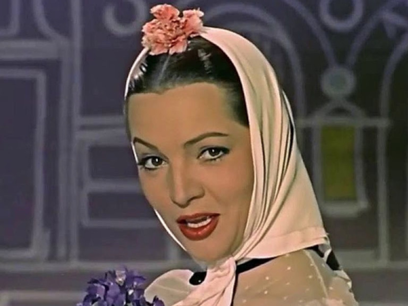 Clásico del cine español con "La Violetera"