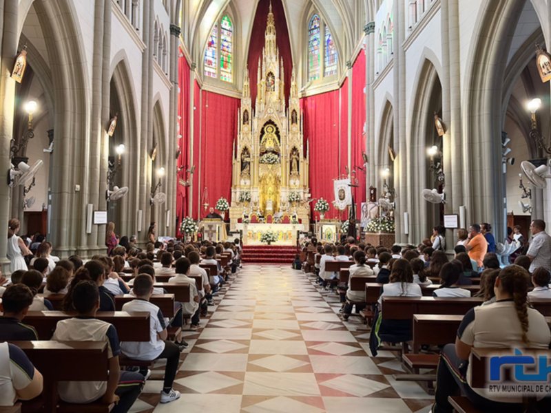 El colegio Virgen de Regla celebró ayer el día de San Francisco de Asís, patrón del centro educativo con diversas actividades para el alumnado
