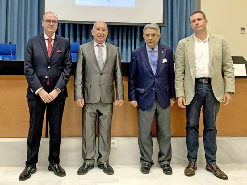 D. José Vallecillo ofreció la conferencia “José María Izquierdo, el ateneísta bibliófilo