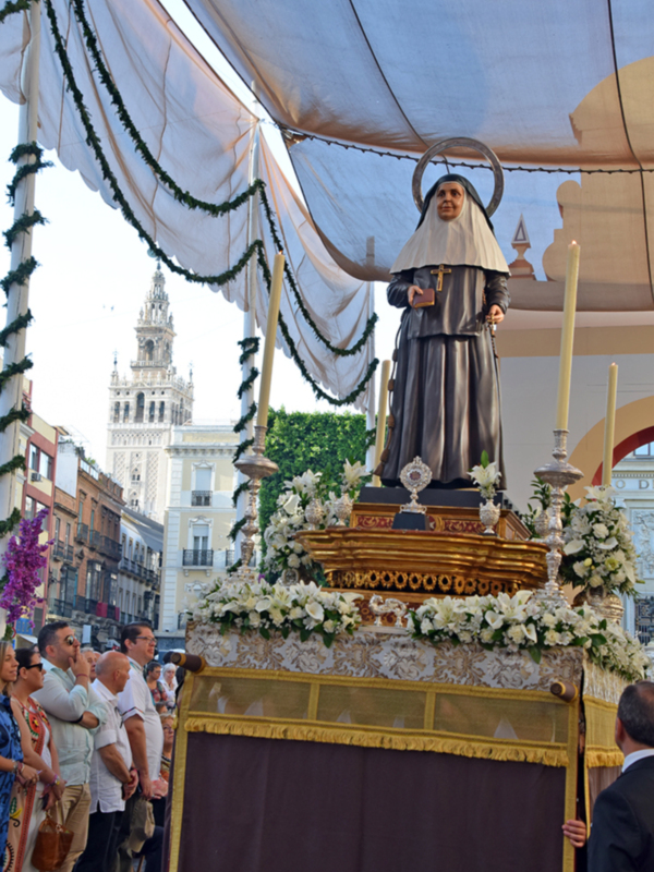  El Corpus Christi es una de las principales festividades religiosas de Sevilla y uno de los más importantes de España. 