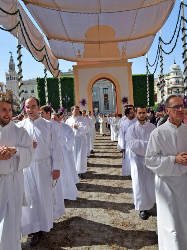 Sevilla se reencuentra con el esplendor de su Corpus Christi