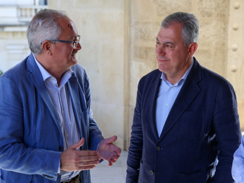 *La Hermandad del Museo presenta al alcalde las líneas maestras de los actos conmemorativos del 450 aniversario de su fundación 