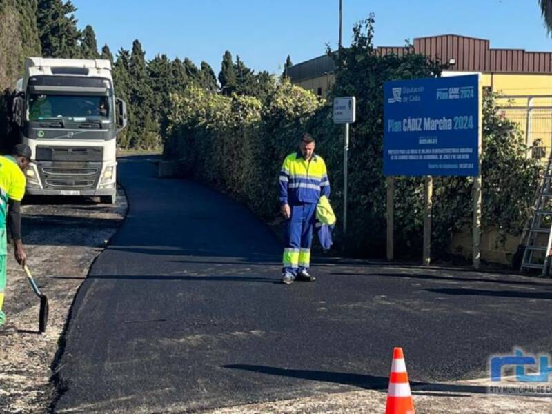 Comienza la mejora de infraestructura en los caminos del Alcornocal, de Jerez y de los Rizos