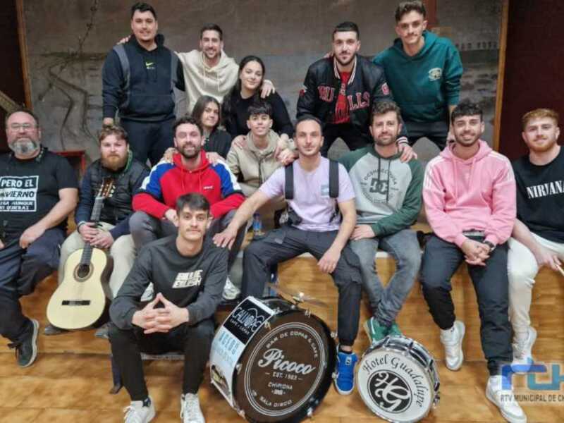 La comparsa de los hermanos Gómez Sáenz lleva sus coplas por primera vez al concurso del Gran Teatro Falla
