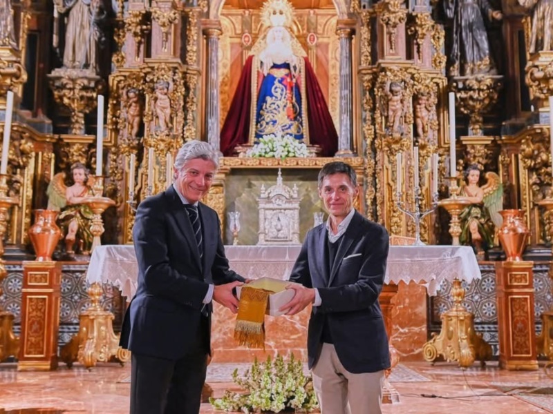 Fernando de la Portilla y Virgen de la Palma Coronada 