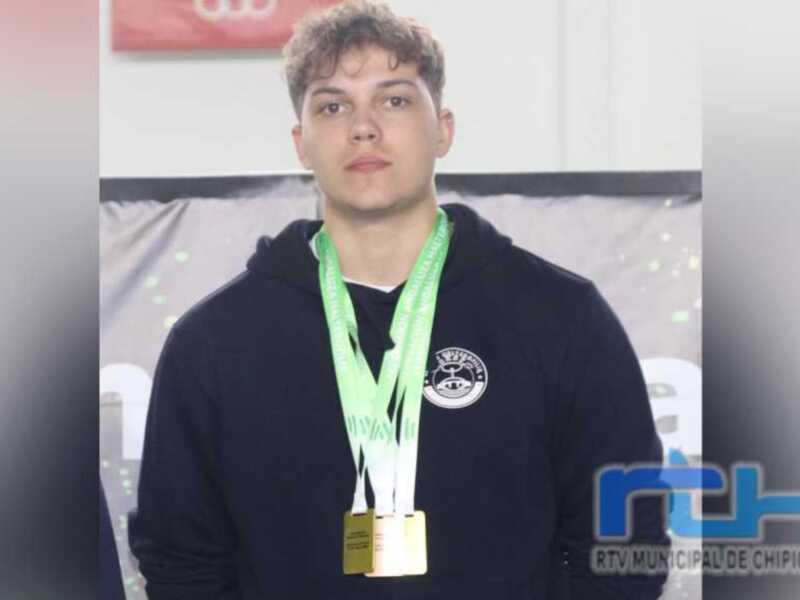 Miguel Ángel Chamorro Campeón de Andalucía Absoluto de Halterofilia de su categoría y se clasifica para el Campeonato de España