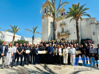 Chipiona celebra el día del Santo Ángel de la Guarda, patrón de la Policía Local, con una eucaristía y la entrega de medallas honoríficas a  27 efectivos