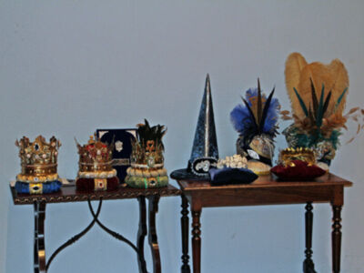  Los protagonistas de la Cabalgata reciben sus símbolos en Capitanía .claves de un acto que abre la Navidad