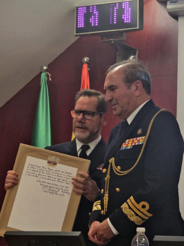  La Armada celebra en Sevilla la trascendencia histórica de la Bandera Nacional en un acto solemne y académico