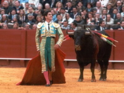 Morante de la Puebla corta un rabo en la Feria de Jerez.