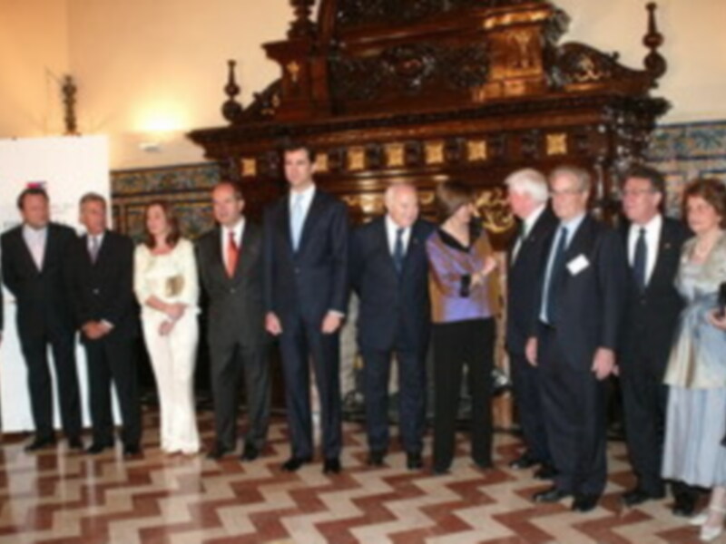 El Príncipes de Asturias , sin doña Letizia clausura  en Sevilla el Foro España-EE.UU