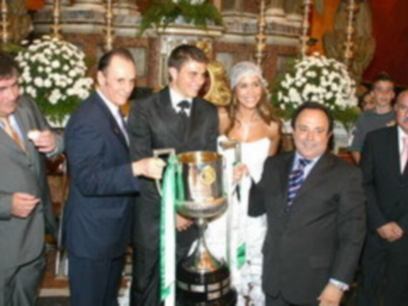 Boda multitudinaria y betica de Joaquin en El Puerto de Santa Maria