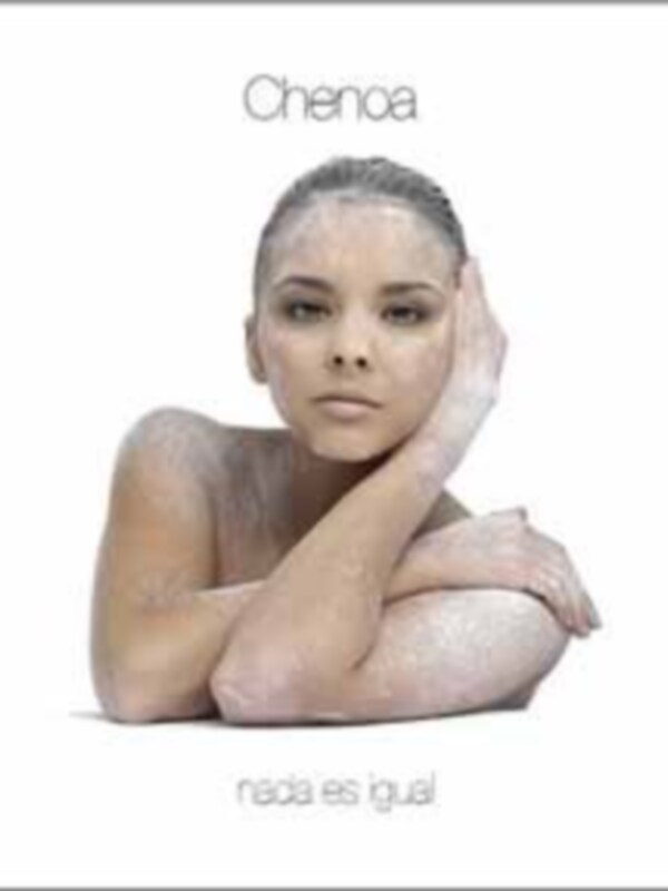 Chenoa firmó discos en Zaragoza
