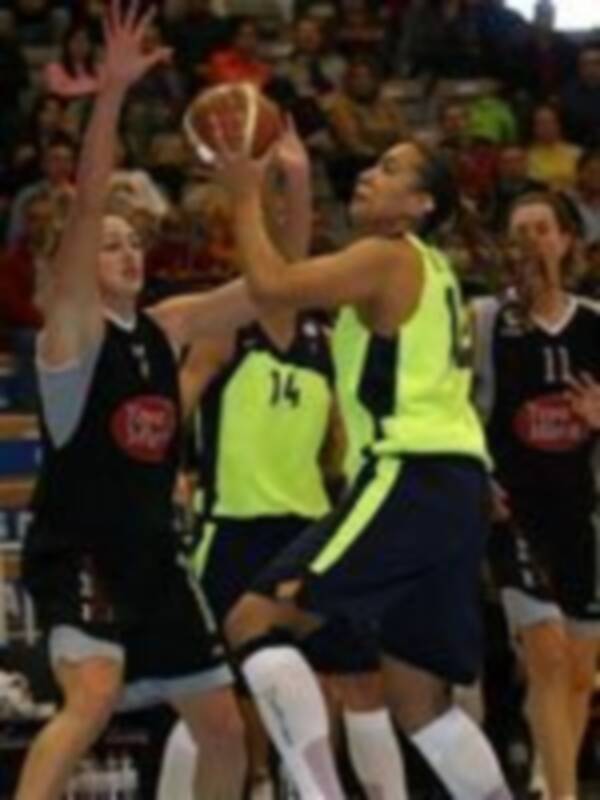 Erika de Souza repite como MVP de la semana