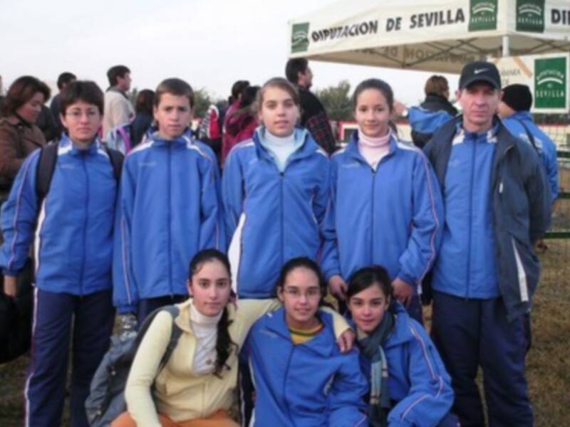 La Escuela Municipal de Atletismo de Lora del Río estuvo presente en el Cross de Itálica