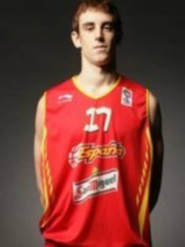 Víctor Claver: Estar entrenando con los campeones del Mundo es un orgullo