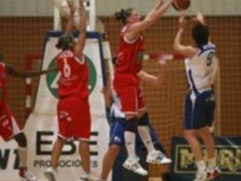 Los ataques marcan el ritmo en la Liga Femenina