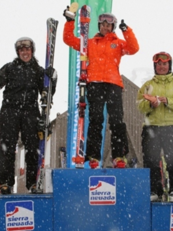 VICTORIAS DEL CHECO KRAUS Y LA CANADIENSE MURRAY EN LA PRUEBA OPEN DEL CAMPEONATO DE ANDALUCÍA FIS DE SKICROSS EN SIERRA NEVADA