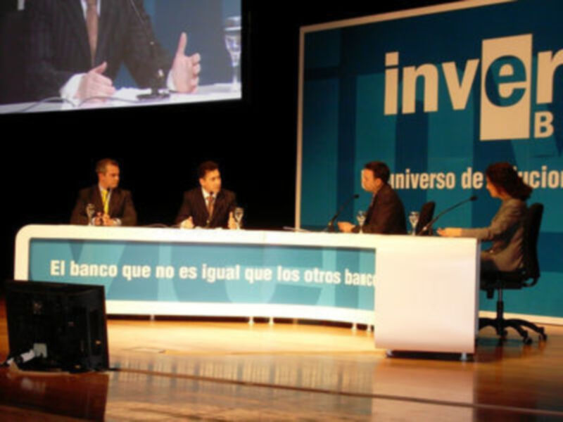Escenario 2008: una crisis de confianza, una economía que resiste