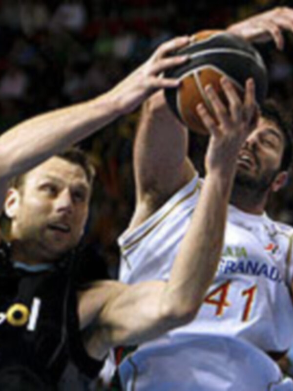El Cajasol ha derrotado al CB Granada por 83-78, dando así un paso de gigante hacia la permanencia