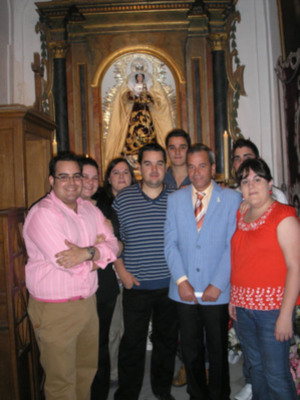 El Grupo Joven de la Hermandad de Rosario de Gines recuperó la Misa de la Rosa