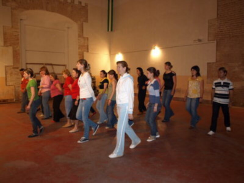Comenzó sus sesiones Escuela de Baile de Constantina 
