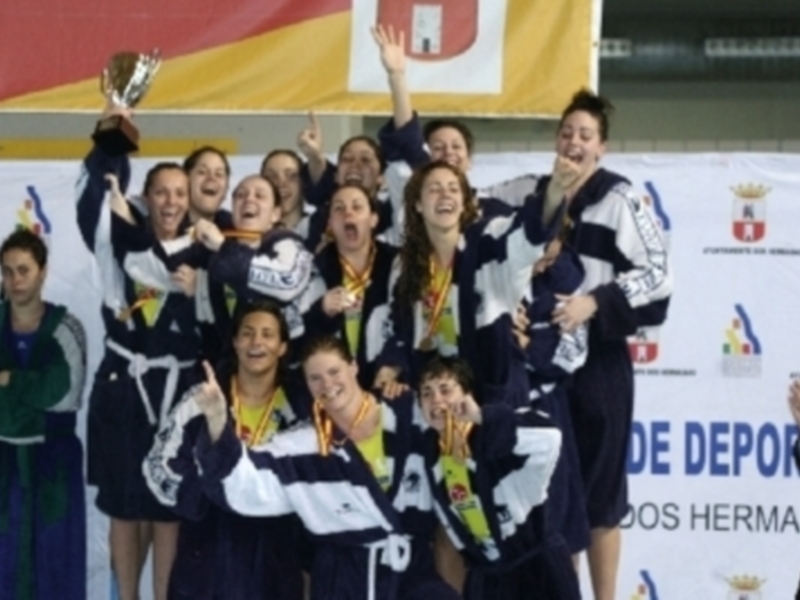 El C.N. Sabadell Astralpool revalida en Dos Hermanas su título en la Copa de la Reina de waterpolo
