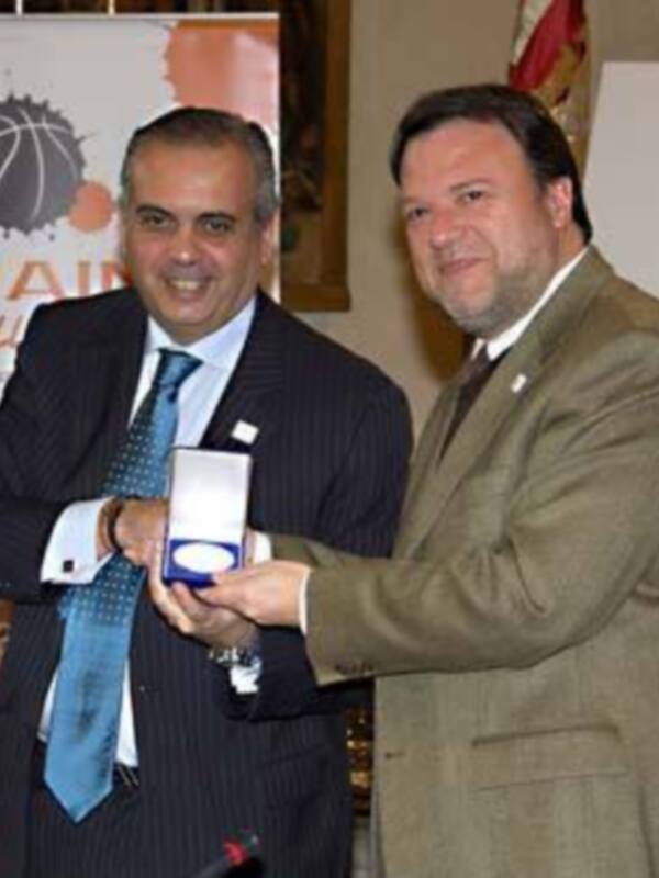Sevilla se presenta como candidata oficial a sede del Mundial 2014