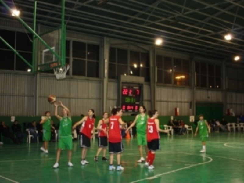 El Club Náutico Sevilla-Residencia Universitaria Los Bermejales sale vivo del primer asalto de semifinales del sector andaluz de Primera Nacional Femenino