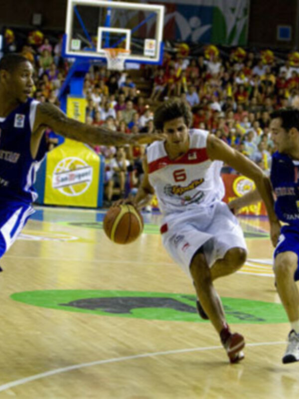 España vence a Gran Bretaña y hace disfrutar a Sevilla (84-63)