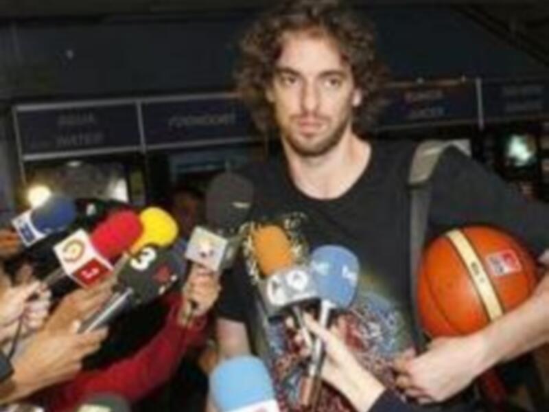 Los Campeones de Europa ya están en España, los recibe Zapatero y esta tarde a las 19,00 en La Cibeles