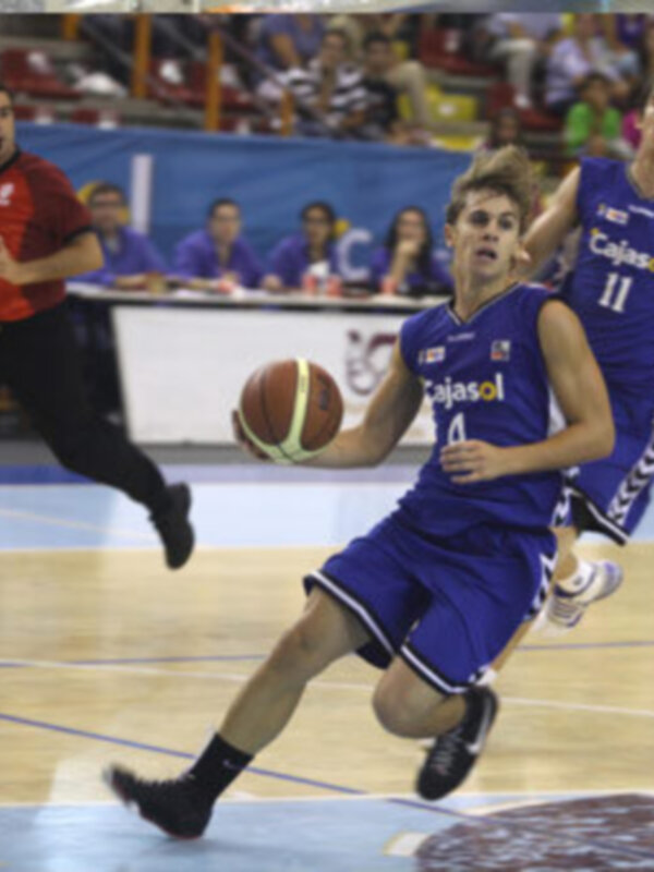 Leyma Coruña, el equipo más fuerte en el comienzo de la LEB Plata