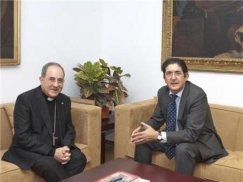 El Colegio de Abogados ofrece su colaboraciónal nuevo Arzobispo de Sevilla