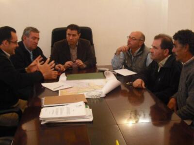 El equipo de gobierno presenta proyectos medioambientales para el Sector 3 Camarón a los ecologistas (Chipiona)