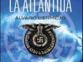 "El Laberinto de la Atlántida", una novela de Álvaro Bermejo, que combina elementos de ciencia ficción y misterio, ambientada en el contexto histórico del siglo XX.