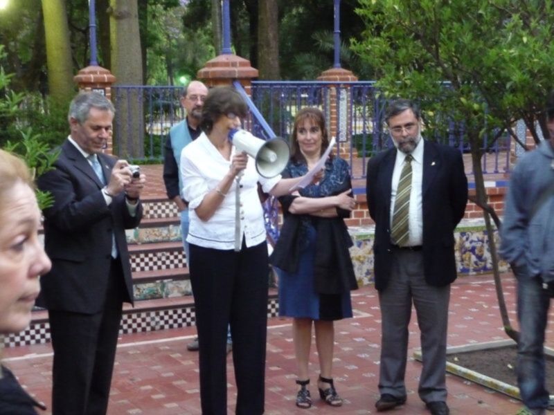 Libro sobre el Patio Andaluz del Rosedal de Palermo de Buenos Aires en el 80º Aniversario de su creación