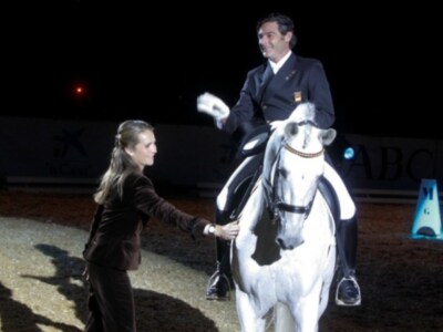 La Infanta Elena inaugura la XX edición  del salón internacional del caballo