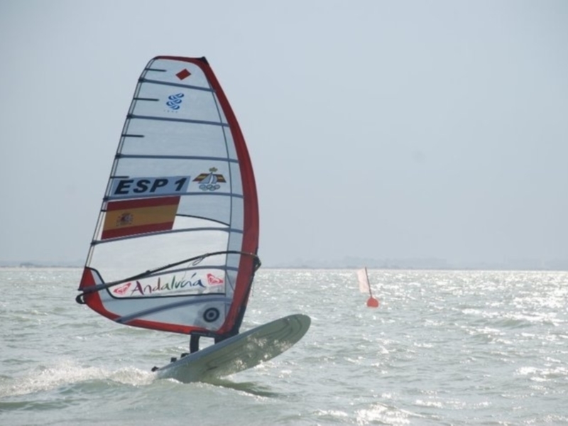 Blanca Manchón se desquita con una victoria final en la Regata de Año Nuevo