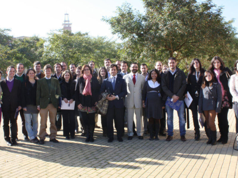 Entrega de diplomas de la Fundación Universidad-Sociedad de la UPO a los beneficiarios del Programa Leonardo 2010